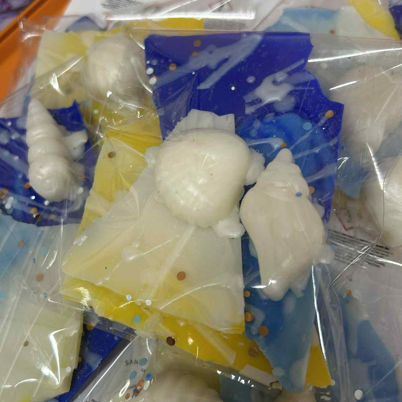 WAX MELT BRITTLE