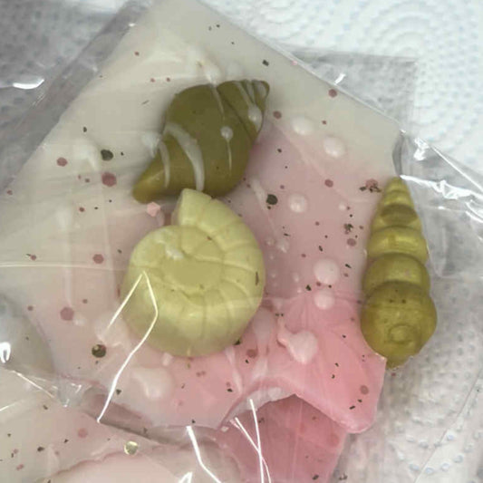 WAX MELT BRITTLE